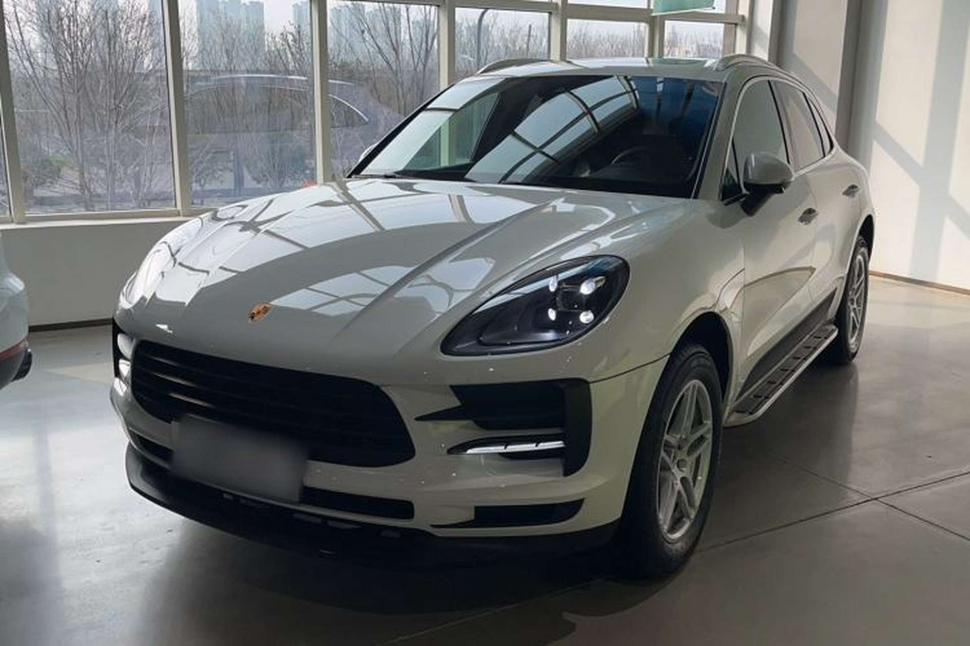 Used Porsche Macan 2021 Macan 2.0T Front Left 45 Deg
