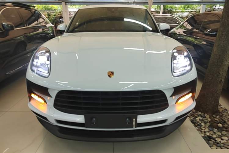 Used Porsche Macan 2021 Macan 2.0T Front