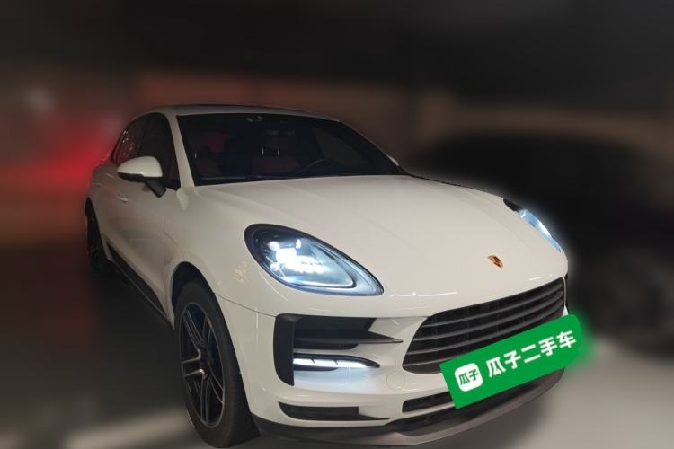 Used Porsche Macan 2021 Macan 2.0T Front Right 45 Deg