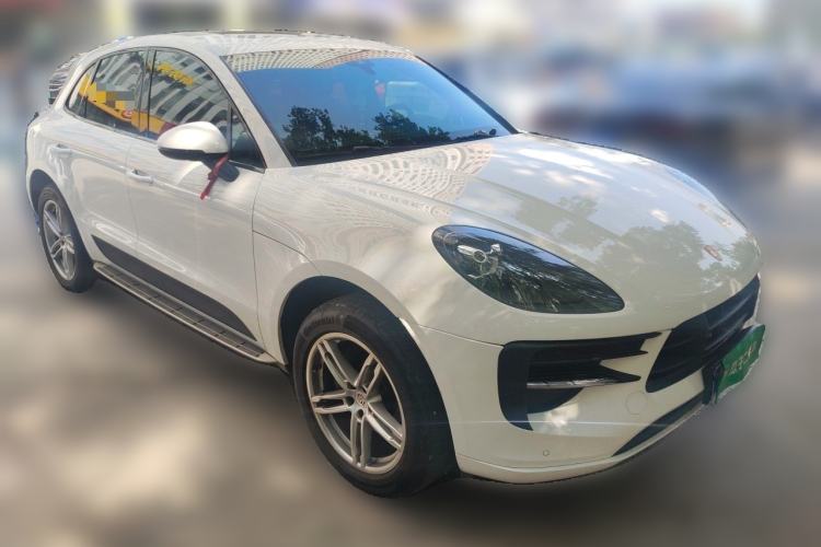 Used Porsche Macan 2021 Macan 2.0T Front Right 45 Deg