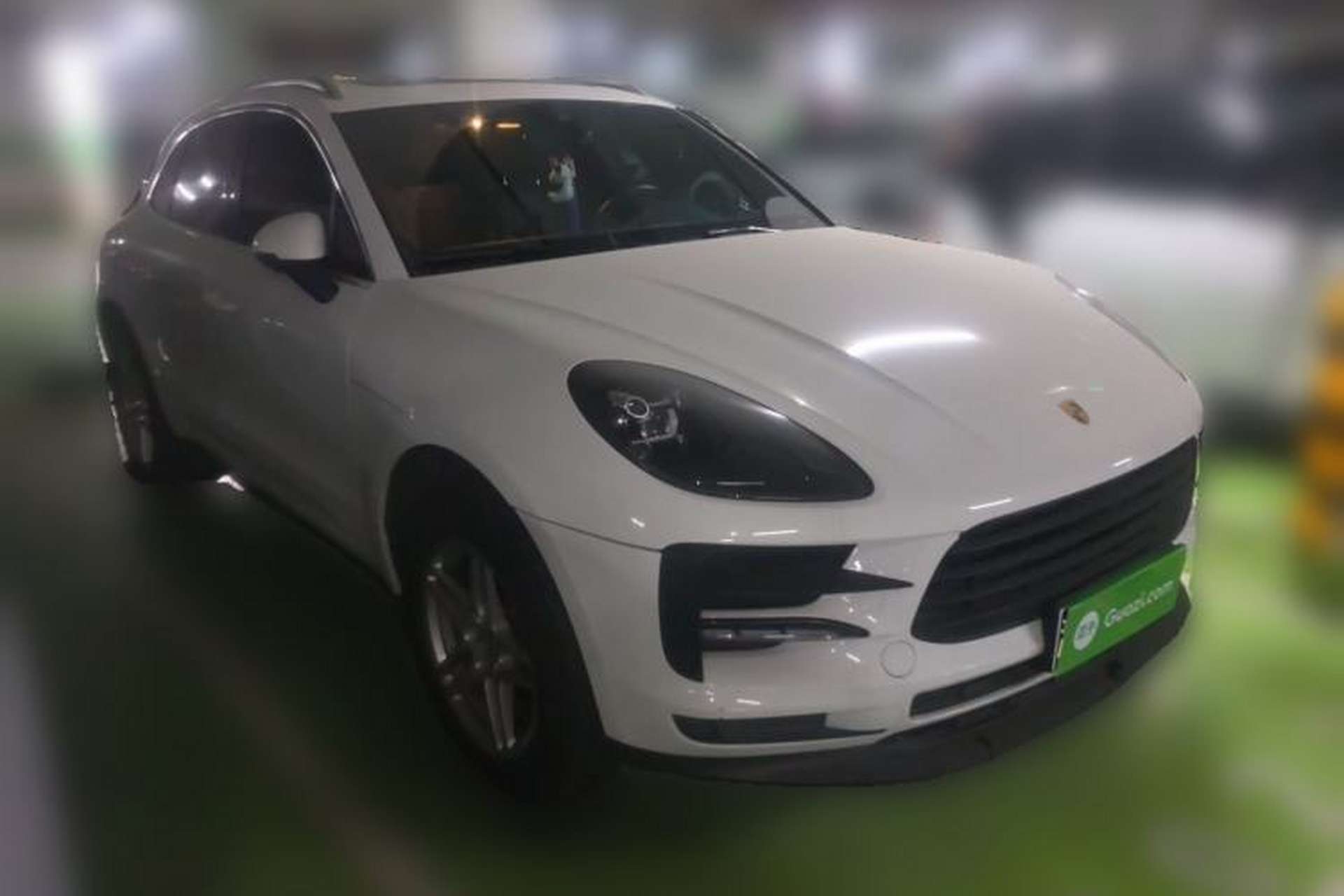 Used Porsche Macan 2021 Macan 2.0T Front Right 45 Deg