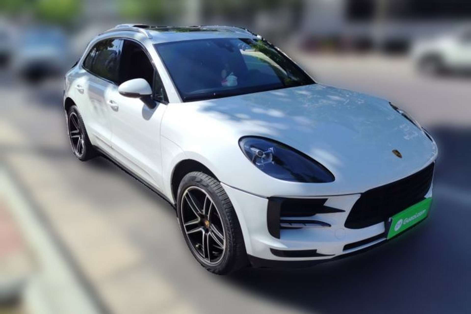 Used Porsche Macan 2021 Macan 2.0T Front Right 45 Deg