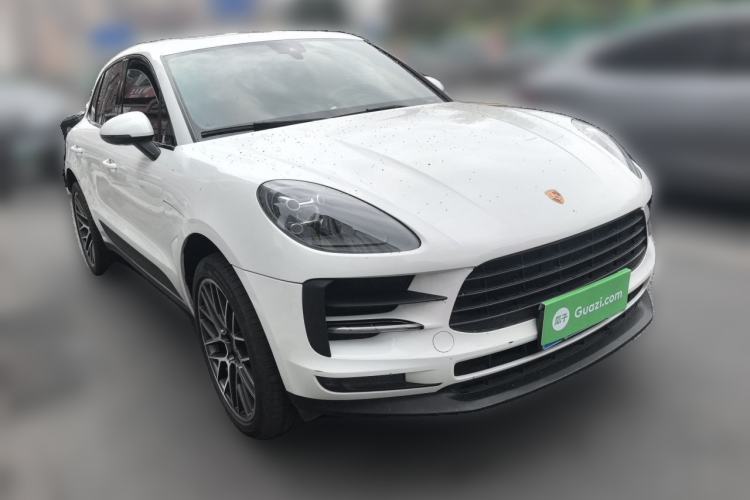 Used Porsche Macan 2021 Macan 2.0T Front Right 45 Deg