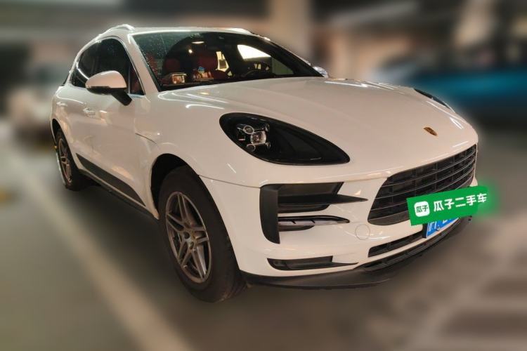 Used Porsche Macan 2021 Macan 2.0T Front Right 45 Deg