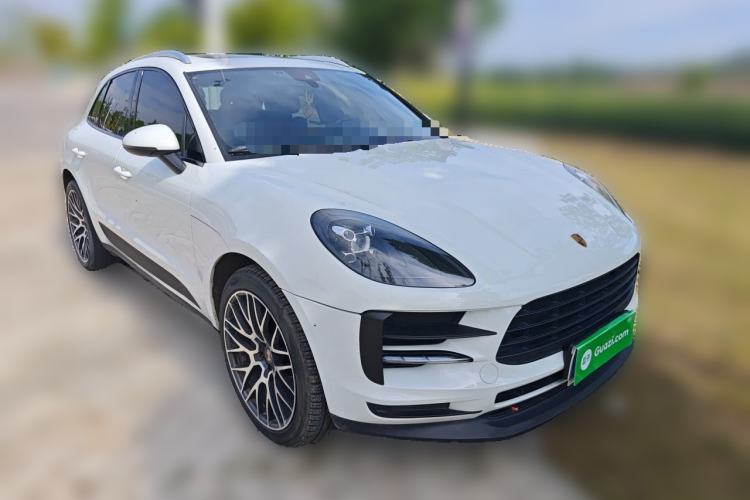 Used Porsche Macan 2021 Macan 2.0T Front Right 45 Deg