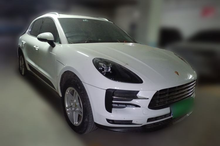 Used Porsche Macan 2021 Macan 2.0T Front Right 45 Deg