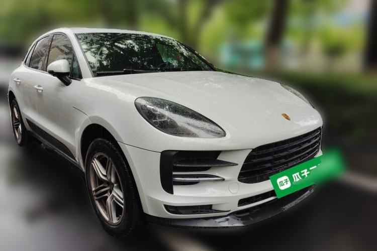 Used Porsche Macan 2021 Macan 2.0T Front Right 45 Deg