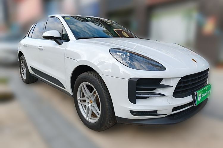 Used Porsche Macan 2021 Macan 2.0T Front Right 45 Deg