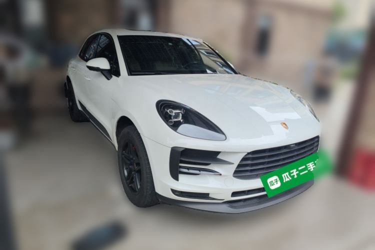Used Porsche Macan 2021 Macan 2.0T Front Right 45 Deg