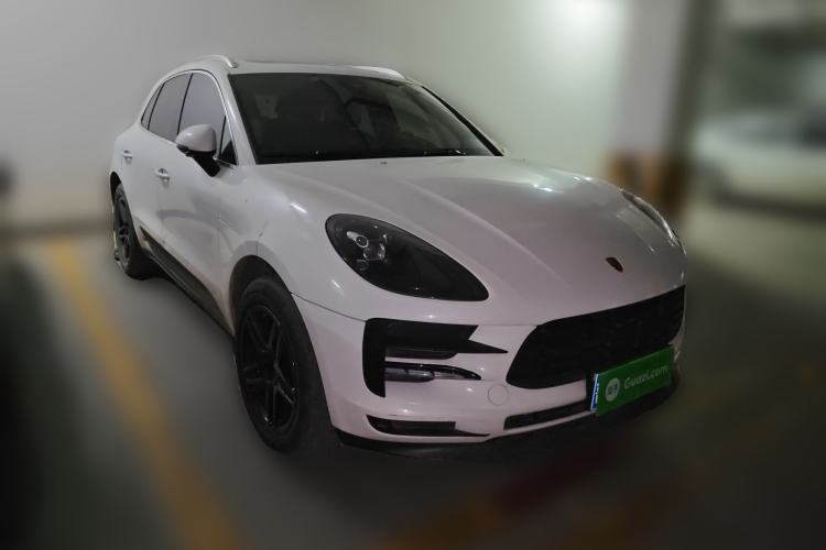 Used Porsche Macan 2021 Macan 2.0T Front Right 45 Deg