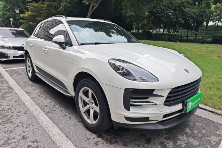 Used Porsche Macan 2021 Macan 2.0T Front Right 45 Deg