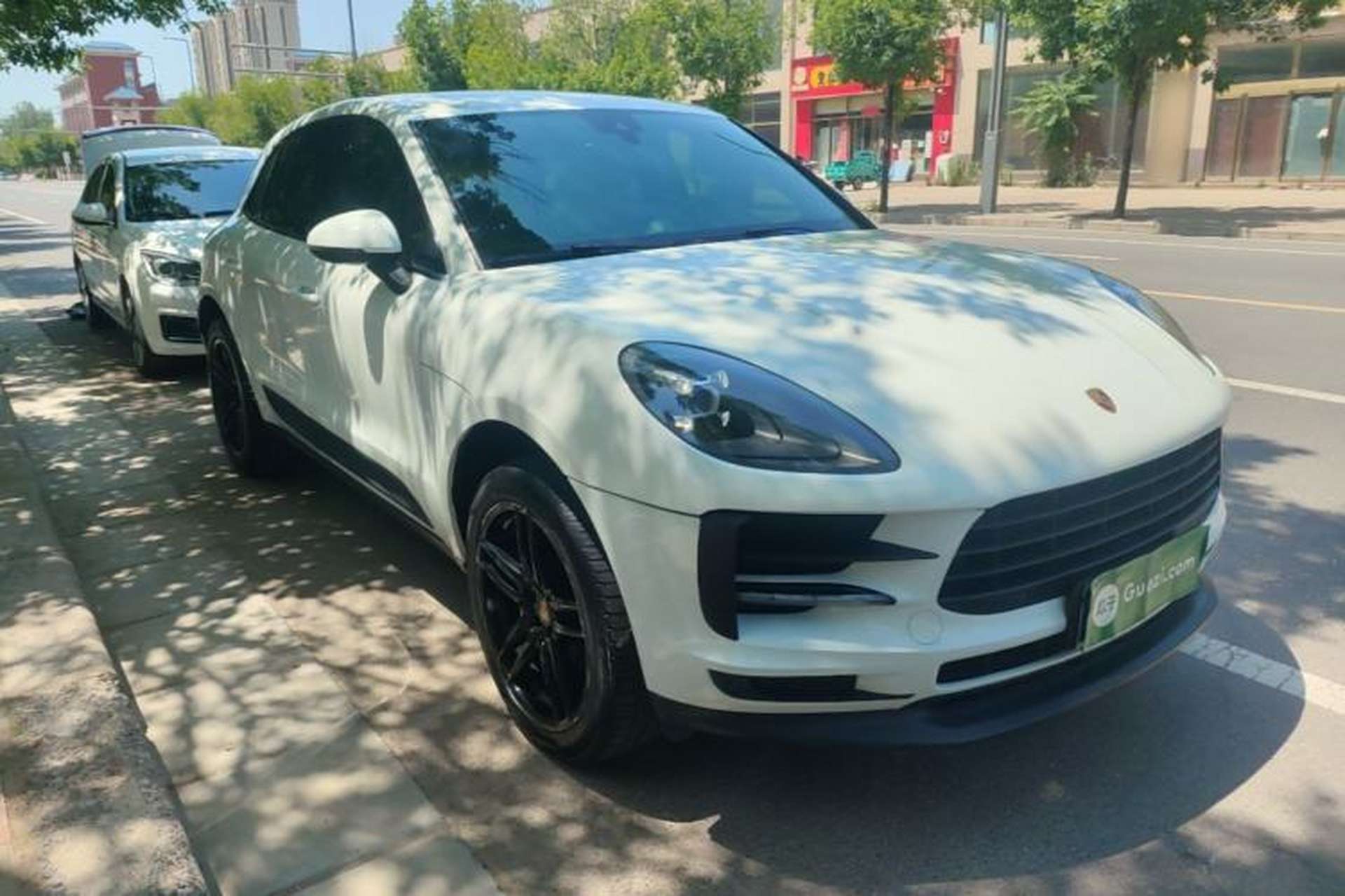 Used Porsche Macan 2021 Macan 2.0T Front Right 45 Deg