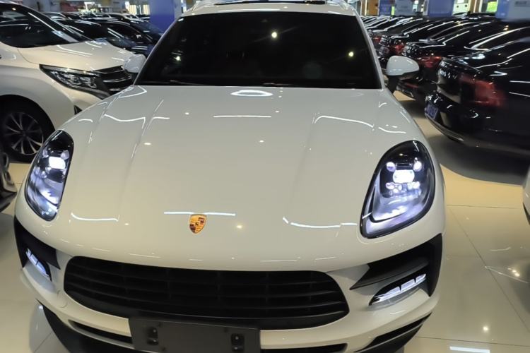 Used Porsche Macan 2021 Macan 2.0T Front