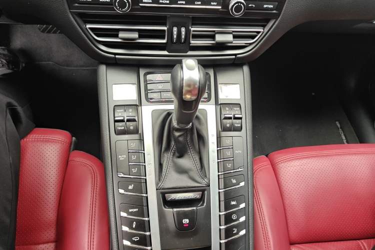 Used Porsche Macan 2021 Macan S 3.0T Gear Lever