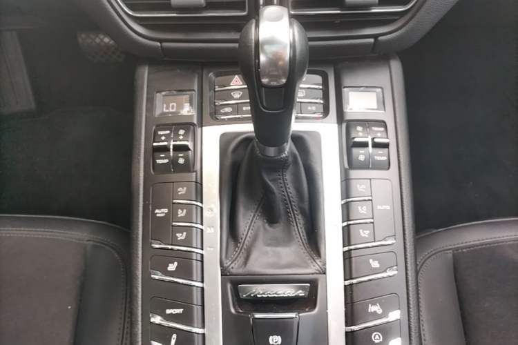 Used Porsche Macan 2021 Macan 2.0T Gear Lever