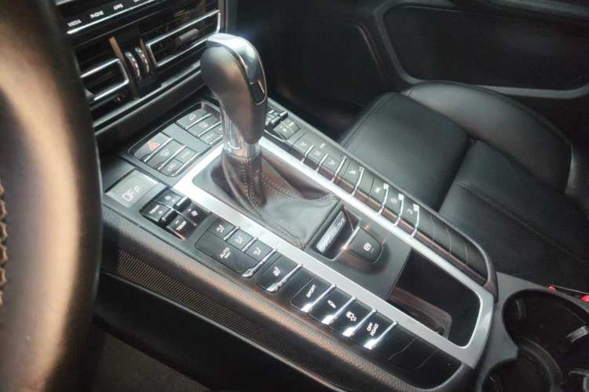 Used Porsche Macan 2021 Macan 2.0T Gear Lever