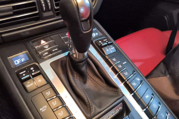 Used Porsche Macan 2021 Macan S 3.0T Gear Lever