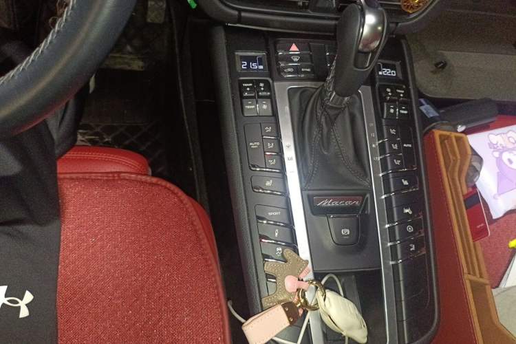 Used Porsche Macan 2021 Macan 2.0T Gear Lever