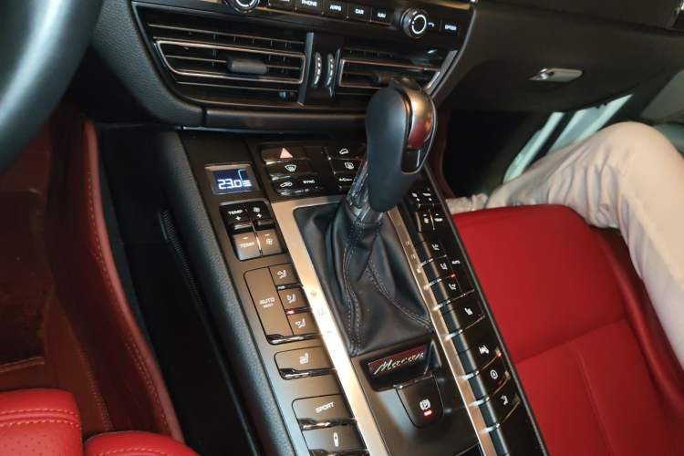 Used Porsche Macan 2021 Macan 2.0T Gear Lever