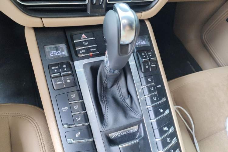 Used Porsche Macan 2021 Macan 2.0T Gear Lever
