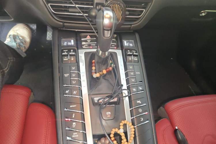 Used Porsche Macan 2021 Macan 2.0T Gear Lever