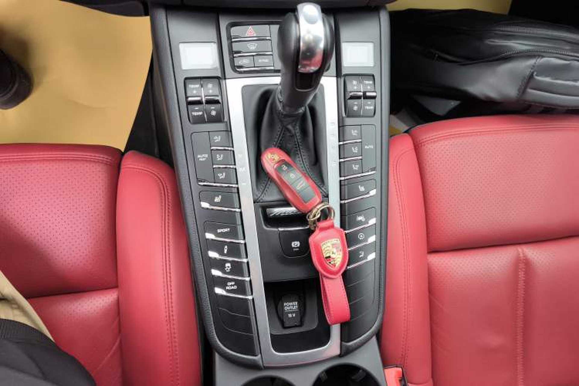 Used Porsche Macan 2021 Macan 2.0T Gear Lever