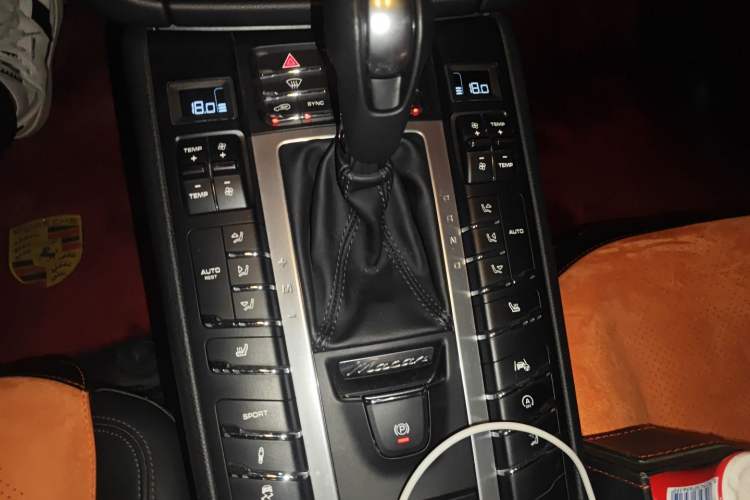 Used Porsche Macan 2021 Macan 2.0T Gear Lever