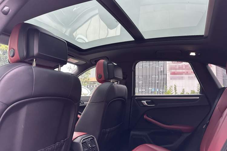 Used Porsche Macan 2021 Macan 2.0T Headliner