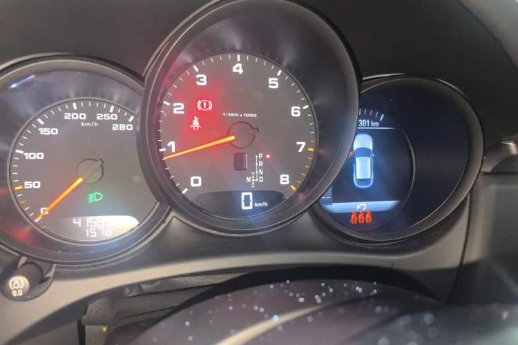 Used Porsche Macan 2021 Macan 2.0T Instrument Cluster
