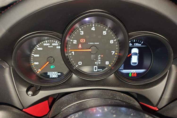 Used Porsche Macan 2021 Macan 2.0T Instrument Cluster