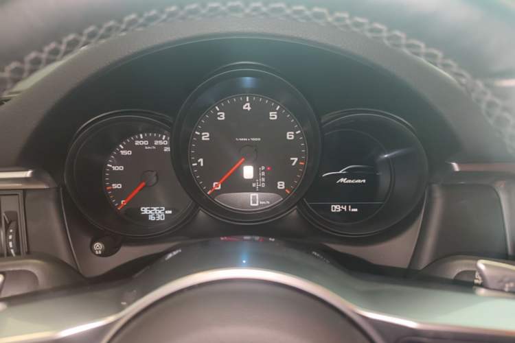 Used Porsche Macan 2021 Macan 2.0T Instrument Cluster