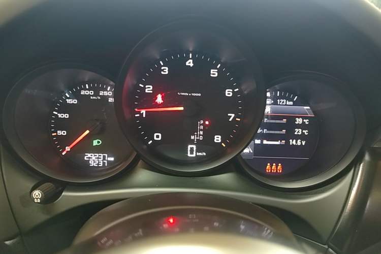 Used Porsche Macan 2021 Macan 2.0T Instrument Cluster