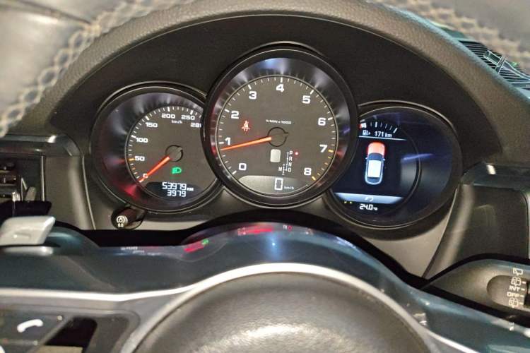 Used Porsche Macan 2021 Macan 2.0T Instrument Cluster
