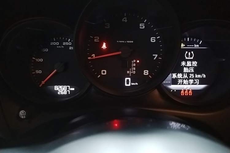 Used Porsche Macan 2021 Macan 2.0T Instrument Cluster