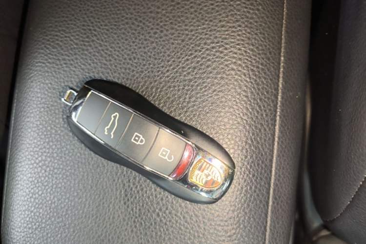 Used Porsche Macan 2021 Macan 2.0T Interior 1