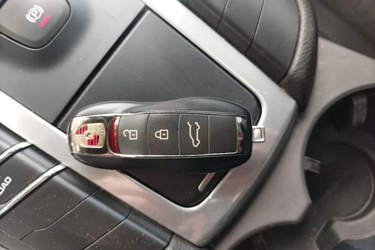 Used Porsche Macan 2021 Macan 2.0T Interior 1