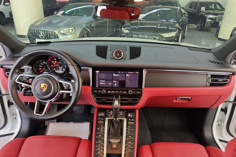 Used Porsche Macan 2021 Macan 2.0T Interior 1