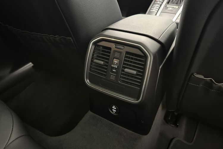 Used Porsche Macan 2021 Macan 2.0T Interior 10