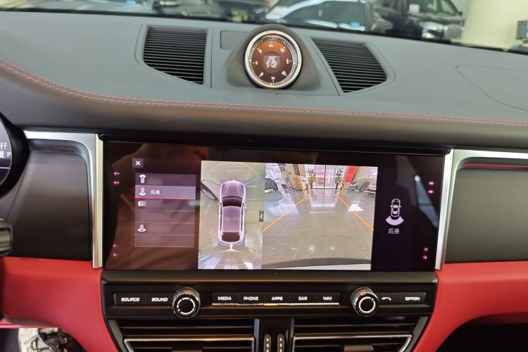 Used Porsche Macan 2021 Macan 2.0T Interior 2