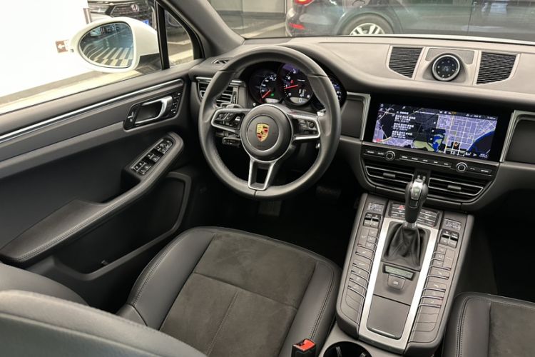 Used Porsche Macan 2021 Macan 2.0T Interior 2