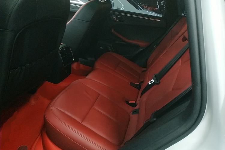 Used Porsche Macan 2021 Macan 2.0T Interior 4