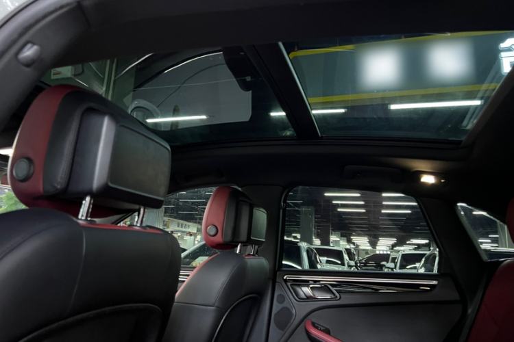 Used Porsche Macan 2021 Macan 2.0T Interior 5