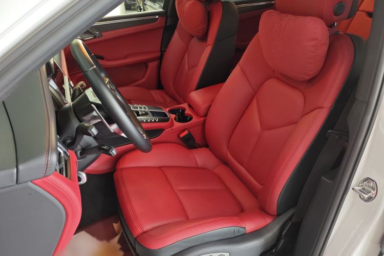 Used Porsche Macan 2021 Macan 2.0T Interior 6