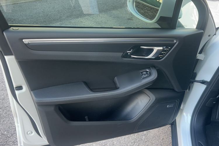 Used Porsche Macan 2021 Macan 2.0T Interior 7