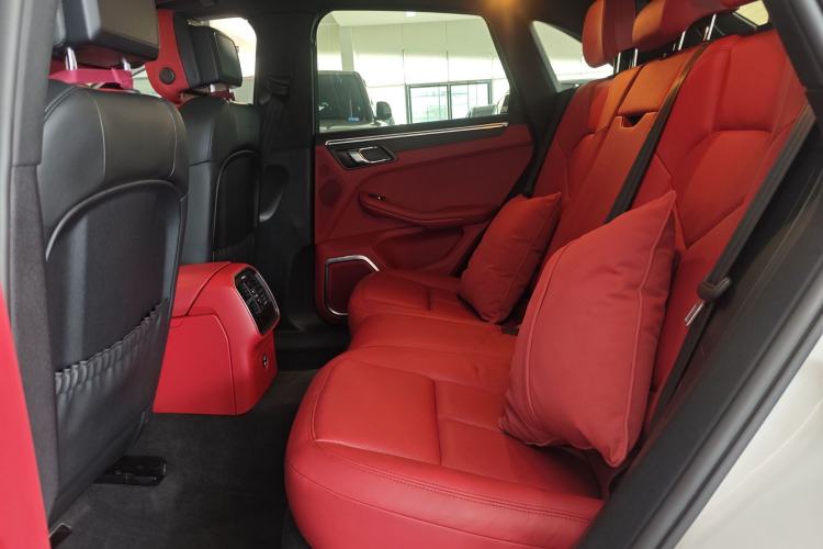 Used Porsche Macan 2021 Macan 2.0T Interior 8