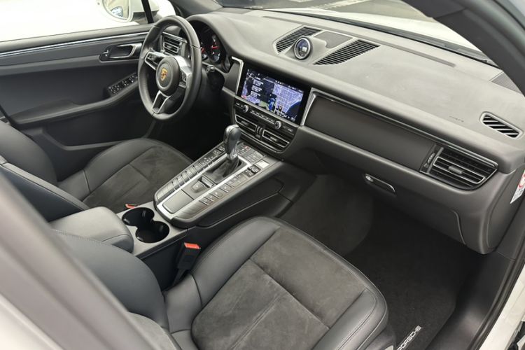 Used Porsche Macan 2021 Macan 2.0T Interior 9