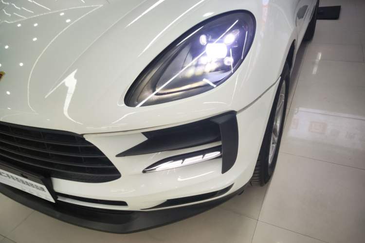 Used Porsche Macan 2021 Macan 2.0T Left Front Headlight