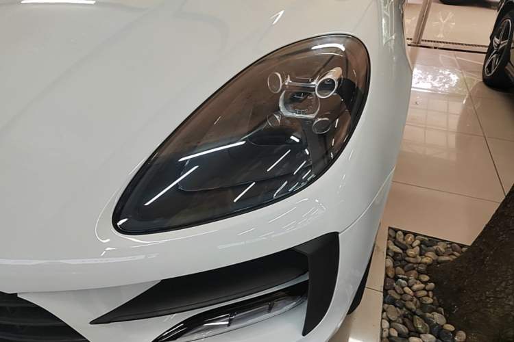 Used Porsche Macan 2021 Macan 2.0T Left Front Headlight