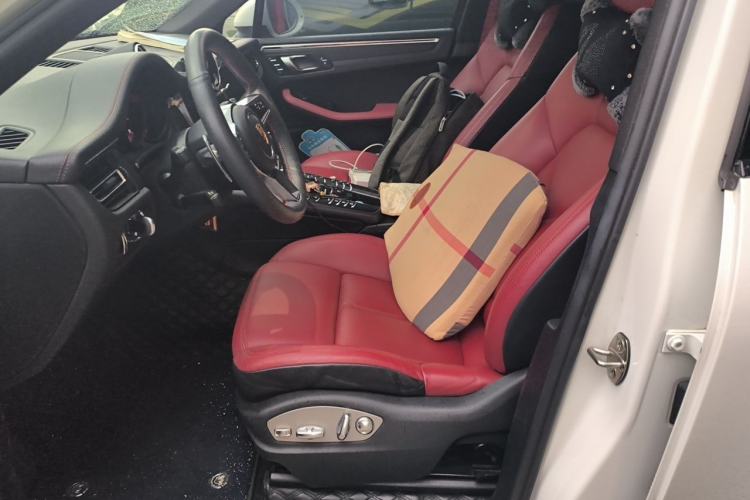 Used Porsche Macan 2021 Macan 2.0T Left Front Seat