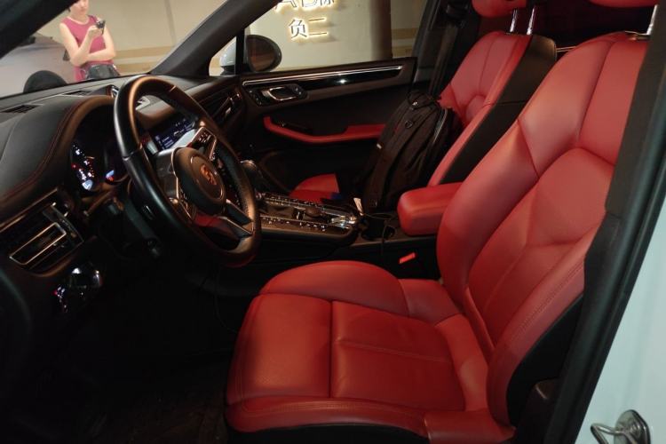 Used Porsche Macan 2021 Macan 2.0T Left Front Seat